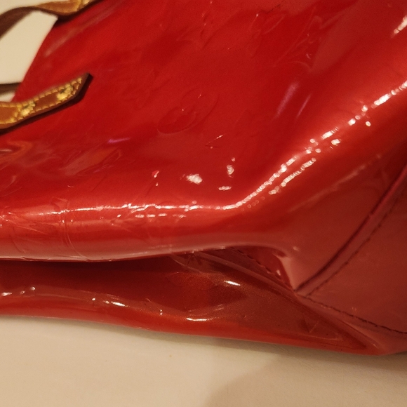 Louis Vuitton Reade Red Vernis PM Mini Tote with Dust Bag! - Picture 15 of 16